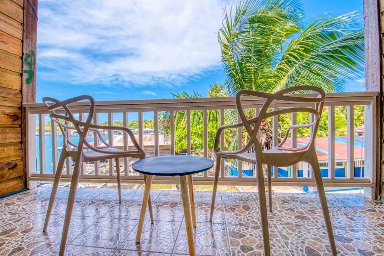 Los Balcones Over The Sea Hotel Bocas del Toro Exterior photo